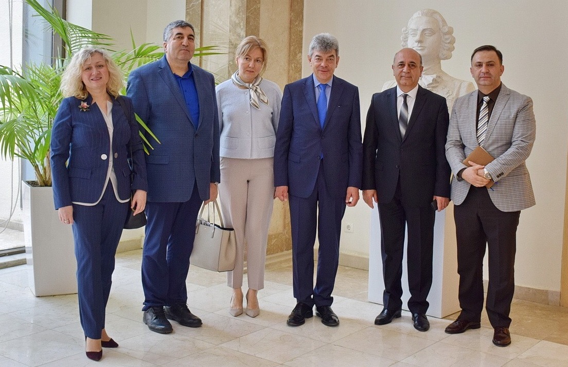 Визит делегации исторического факультета МГУ в Баку