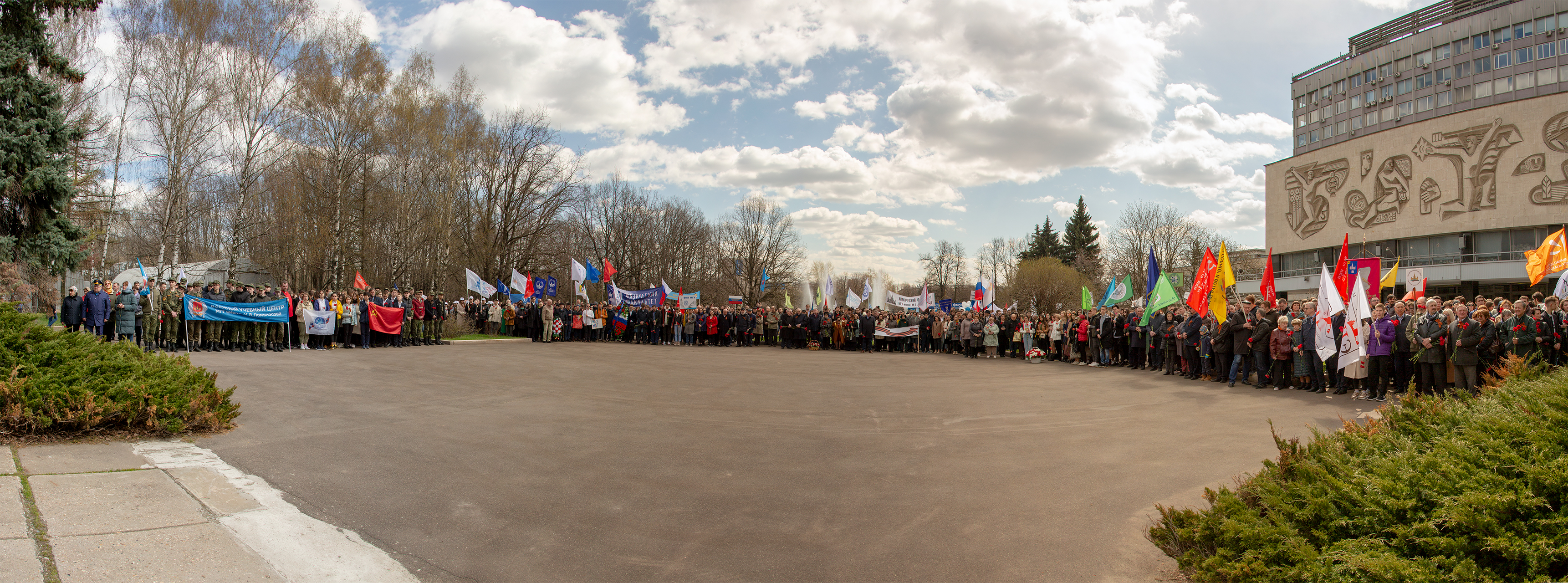 Участие в общеуниверситетском митинге в честь 77-й годовщины Великой Победы