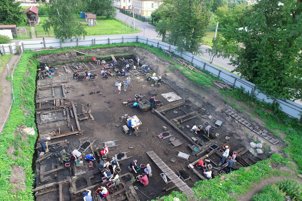 Летняя полевая школа Новгородской археологической экспедиции на Троицком раскопе