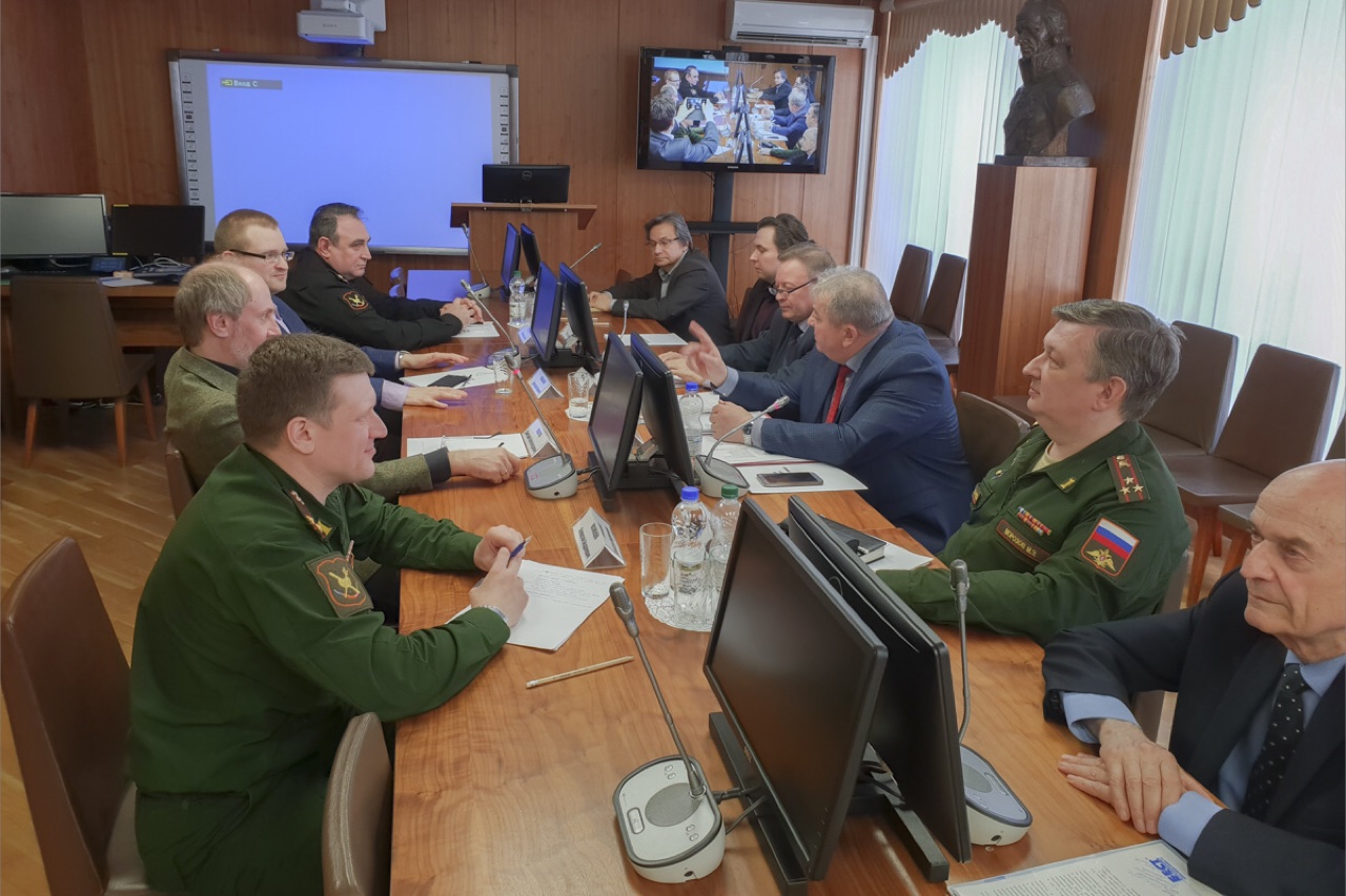 Участие в работе круглого стола, посвященного Дню Российской армии