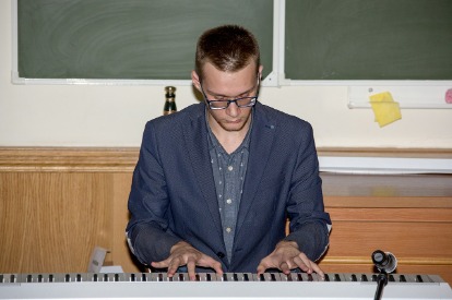 Игорь Ксенофонтов (IV курс) - синтезатор